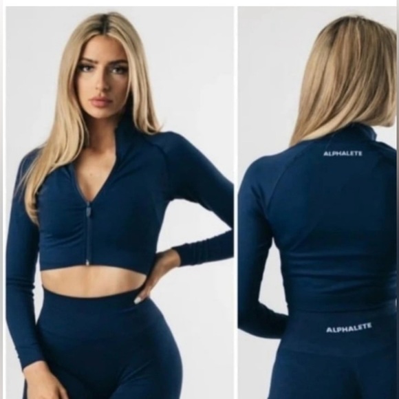 Alphalete sweater - Picture 1 of 10